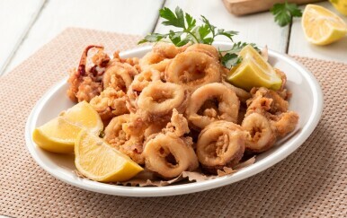 Savršen ručak za petak: Najlakši recept za pržene lignje