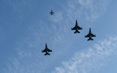 Amerikanci digli borbene avione: Presreli su ruski obavještajni zrakoplov