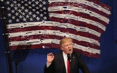 Trump prijeti zemljama s digitalnim porezima dodatnim carinama