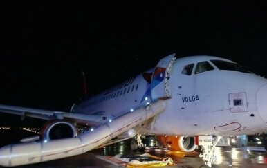 Ilustracija; Sukhoi Superjet 100