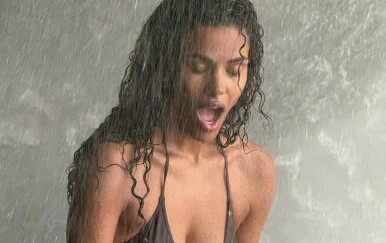Tina Kunakey