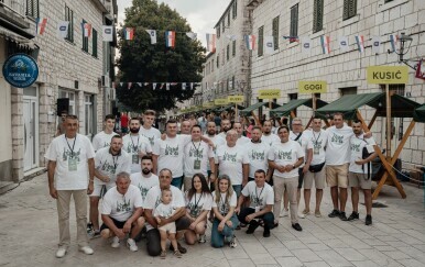 Vrhunska vina, sjajna hrana, izložba i jazz: Cvit razgovora u Imotskom okupio više od sedam tisuća posjetitelja