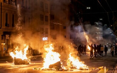 Neredi u švicarskom gradu Lausanne zbog smrti tinejdžera u policijskoj potjeri