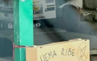 Natpis na tržnici u Dalmaciji