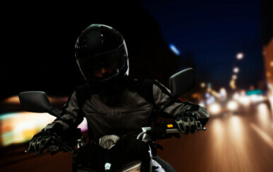 Motociklist, ilustracija