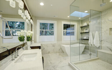 Kako se piše: tuš kabina ili tuš-kabina