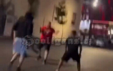 Poljski huligan ostao sam u tučnjavi protiv desetak albanskih mladića: Pogledajte rasplet