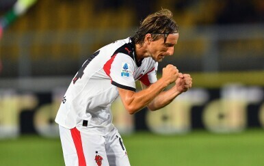 Modrić u 40. godini igrao 95 minuta: Dva puta asistirao u pobjedi, jednom mu poništili