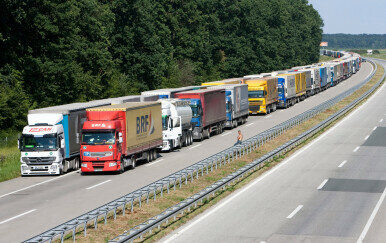 Kamioni, ilustracija