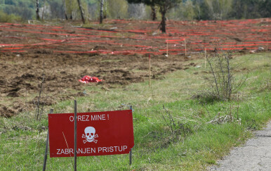 Znak za minsko polje, ilustracija