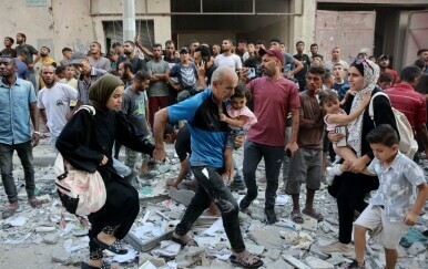 Palestinci nakon izraelskog napada na Gazu