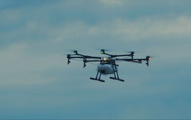 Ometaju putničke avione, kanadere i HGSS, a stručnjak poručuje: "Takve ljude treba u zatvor"