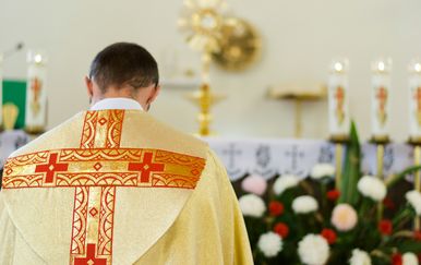 Obrat u slučaju zlostavljanja u sjemeništu: Vatikan utvrdio da je svećenik kriv i naredio njegovo kažnjavanje, ali...