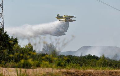 Zadar: Požari u Novom Bokanjcu i Privlaci