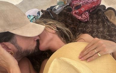 Heidi Klum u toplesu s Tomom Kaulitzom na plaži