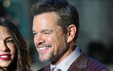 Matt Damon sa suprugom Lucianom i kćerima na premijeri "Odiseje"