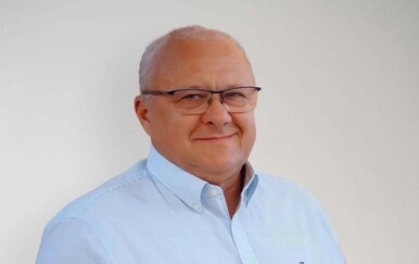 Načelnik općine s dvojicom sinova napao muškarca i dijete, oduzeto mu i oružje