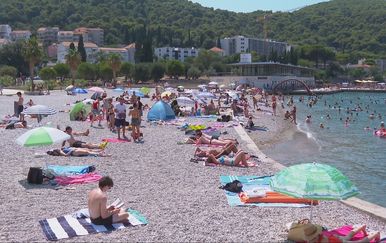 Temperature išle skoro do 40 stupnjeva, građani objašnjavaju kako se spašavaju od vrućina