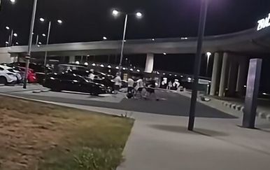 VIDEO Pojavila se nova snimka tučnjave BBB-a i Torcide: "Je*ote, pa ubit će ga!"