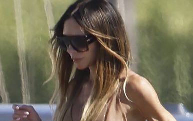 Victoria Beckham u Saint-Tropezu