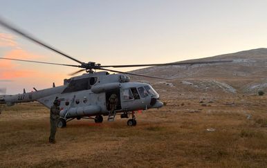 Vojni piloti HRZ-a u akciji na Dinari: Ozlijeđeni Nijemac prevezen u Knin