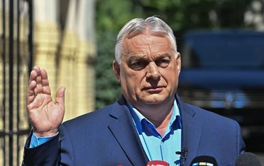 Bivši mađarski premijer Viktor Orbán u društvu milijardera uvažen na fešti u Guči