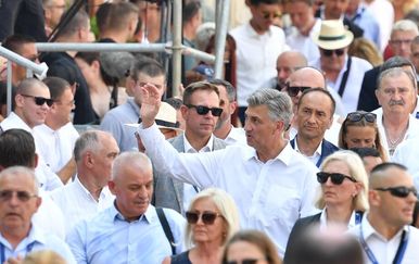 Plenković: Situacija u Gospiću riješit će se u zakonskoj proceduri; gorivo jeftinije