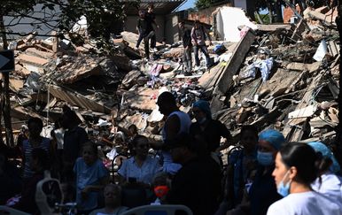 Broj poginulih u snažnom potresu u Kolumbiji raste, a očajnički se traga za više od 4000 nestalih