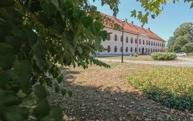 Policija u prostorijama Grada Slavonskog Broda