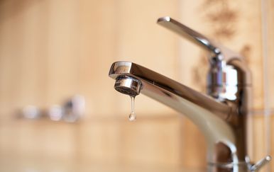 Upozorenje na Cresu: Voda u tri naselja nije za piće