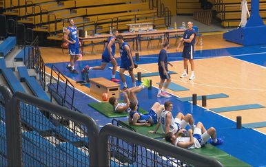 Pušu novi vjetrovi pod Tornjem: Cibona dobila financijski kisik i slaže momčad za četiri fronta