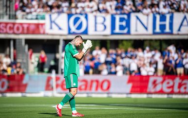 Dolazi na Maksimir umjesto Livakovića, a sada je primio neshvatljiv gol s 35 metara