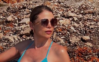 Lejla Filipović u tirkiznom badiću