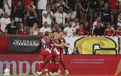 VIDEO Kakav početak utakmice: Pogledajte bizaran gol kojim je Rayo Vallecano poveo protiv Seville