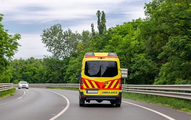 Stravična nesreća u Mađarskoj: Autobus sletio s autoceste, 12 ljudi poginulo