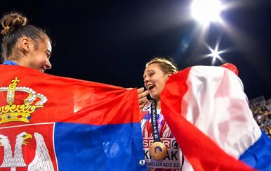 Sara Kolak slavila zlato, a onda joj je prišla brončana Srpkinja: Snimka obilazi regiju