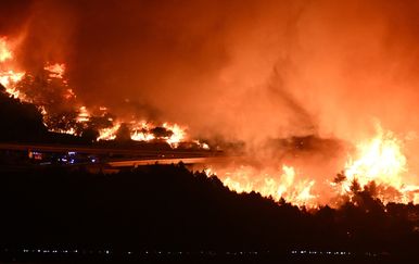 Iz bolnice objavili u kakvom je stanju maloljetnica teško ozlijeđena u požaru kod Omiša