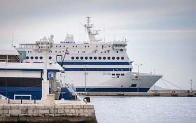 U kvaru je najveći brod u povijesti Jadrolinije, otkazuju se putovanja na dvije međunarodne linije