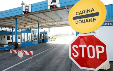 Pao na Tovarniku: U kamionu pokušao prokrijumčariti 4400 sredstava za potenciju, kažnjen s 13.200 eura