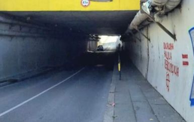 Scena s podvožnjaka služi kao podsjetnik neke stvari postoje samo na Balkanu