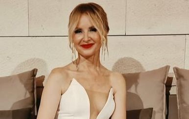 Danijela Martinović pozirala u bijeloj haljini