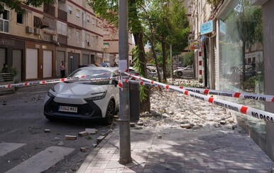 VIDEO Niz od čak sedam potresa pogodio Granadu, evakuirani trgovački centri, hoteli i zgrade, ima ozlijeđenih