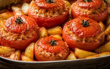 Specijalitet siromašne rimske kuhinje: Recept za prefine rajčice s rižom i krumpirom