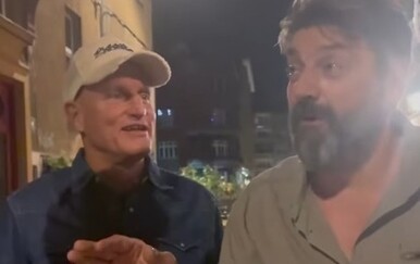 Woody Harrelson s Goranom Navojcem i Goranom Višnjićem zapjevao hit Miše Kovača