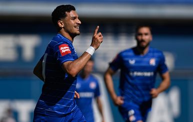 Dinamo ga je nedavno prodao: Bakrar debitirao za novi klub asistencijom protiv Barcelone