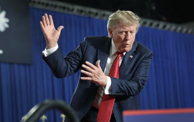 Trump (80) će odvoziti počasni krug na utrci IndyCar serije u Washingtonu, povod je poseban