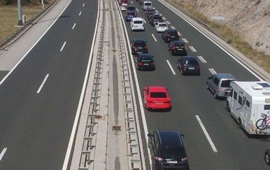 Stanje u prometu, pojačan promet prema moru i kopnu