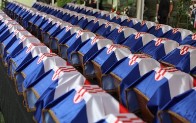 U Donjem Maclju pokopano 500 žrtava ekshumiranih iz grobnica u Sloveniji