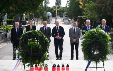 Predstavnici Vlade i Sabora položili vijence za žrtve totalitarnih režima