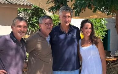 Premijer Andrej Plenković zamijenio odijelo kratkim hlačama